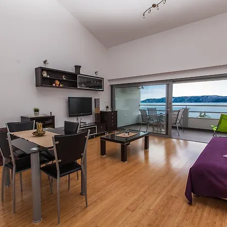 Vista Apartment *